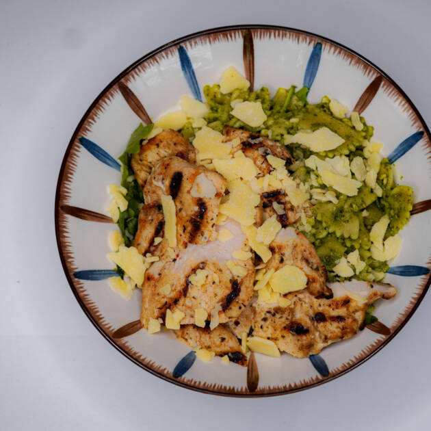 Grilled Chicken & Pesto Pasta Farfale